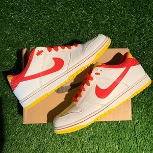 Nike dunk low Ronald Mcdonald exclusive!